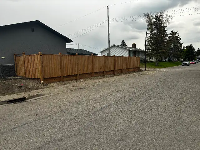 Book your spring 2026 fence and deck projects in Fence, Deck, Railing & Siding in Calgary - Image 8