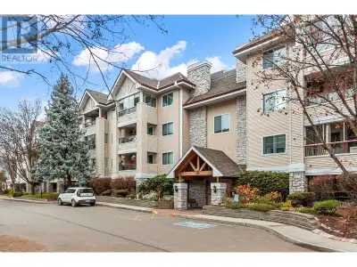 Top Floor Corner Unit. Vaulted Ceilings in living room and dining room, fireplace, very open and bri...
