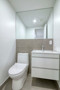 Renovated Akelius one bedroom apartment for rent. Located near Mont-Royal in the Plateau Mont-Royal... (image 7)