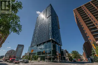 Open concept luxury living in the stunning Arthaus Condo building in Sandy Hill, perfect for young p...