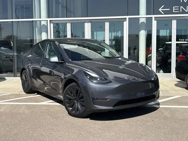 2023 Tesla Model Y Base