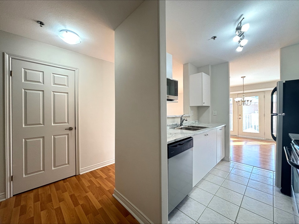 40 Weldon - Downtown Moncton -  2 Bedroom, close to everything ! 5