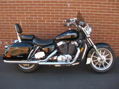 Welcome New Riders! Financing Options Available! Powered By TurnkeyWebSolutions.com 2000 Honda VT 11...