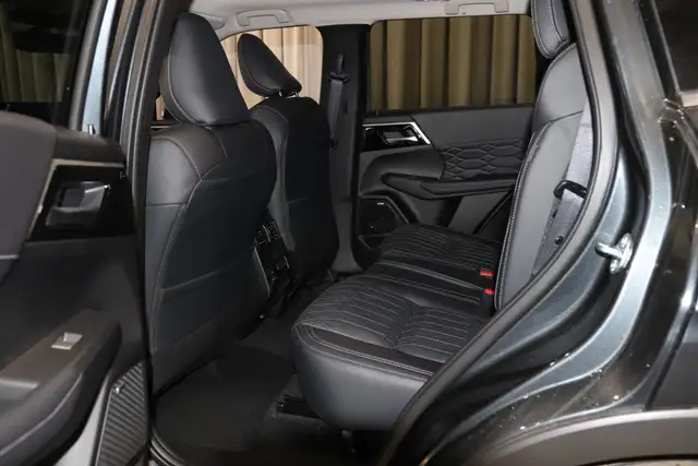 2026 Mitsubishi Outlander SEL in Cars & Trucks in Edmonton - Image 27