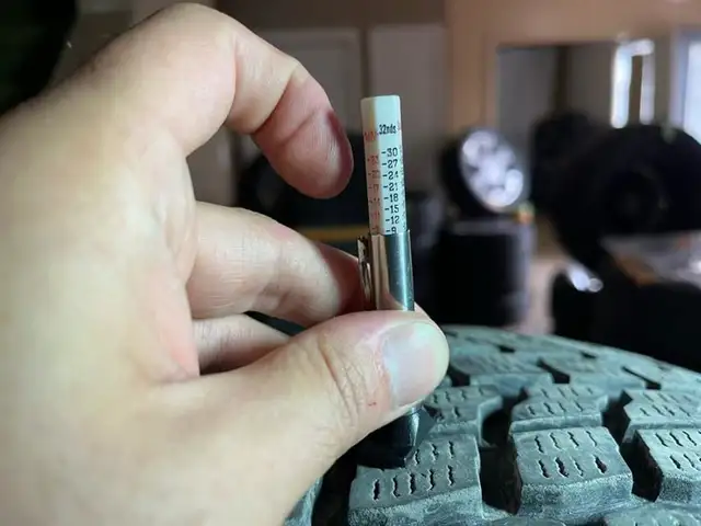 Jeep Cherokee 235-65-18 KIT D'HIVER POUR CHEROKEE, 9/32 USURE 20 in Cars & Trucks in St-Georges-de-Beauce - Image 6