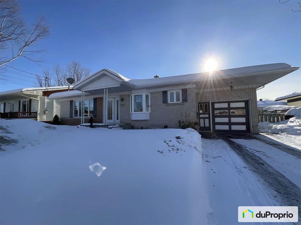 $249,000 - Bungalow for sale in Disraeli — photo 2