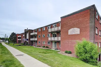 Building Description $1000 OFF FIRST MONTHS RENT FOR MILITARY & EMERGENCY RESPONDERS* *Conditions ap...