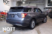 Key Features: Power adjustable front seats, tri-zone automatic climate control, heated front seats,... (image 4)