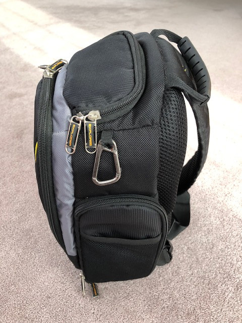 BRAND NEW Deluxe National Geographic Black Camera Bag in Cameras & Camcorders in Norfolk County - Image 4