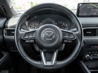 10 Speakers, 4-Wheel Disc Brakes, Alloy wheels, AppLink/Apple CarPlay and Android Auto, Auto High-be... (image 8)