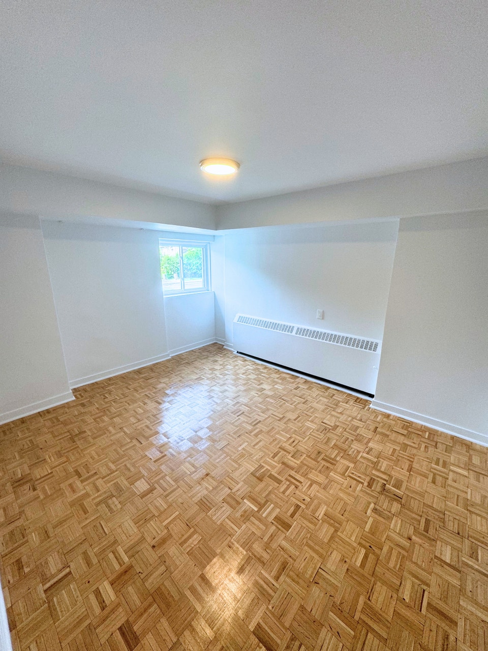 RENOVATED 3.5 available OCT 1st - ACADIE METRO - Parc-Ex 5