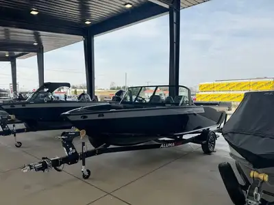 ALL NEW 2025 ALUMACRAFT COMPETITOR X 175 SPORT WITH FSX MODULE, CARPET INTERIOR, BLACK WALLS, RIGGED...