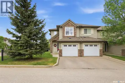 Welcome to this exceptionally well-maintained corner-unit townhouse in the highly sought-after Stone...