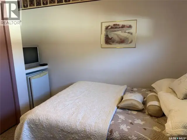 705 1st AVENUE NW Weyburn, Saskatchewan in Houses for Sale in Regina - Image 6