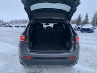 NO ACCIDENTS NORTH EDITION Keyless Entry/Start Remote Start Vinyl/Cloth Trim Htd F Seats Htd Steer W... (image 9)