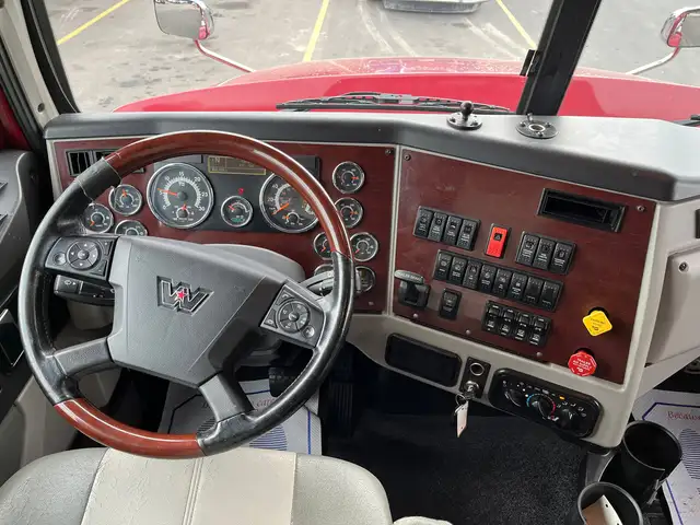 2019 Western Star 5700 in Heavy Trucks in Hamilton - Image 13
