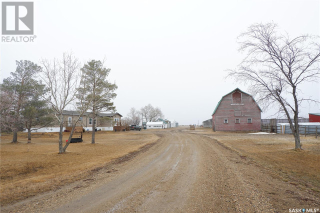 Schuweiler acreage Stonehenge Rm No. 73, Saskatchewan in Houses for Sale in Moose Jaw - Image 2