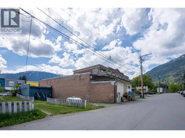 420 FRONT Street Kaslo, British Columbia in Commercial & Office Space for Sale in Nelson - Image 14