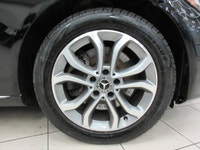MERCEDES BENZ C300 2017 4MATIC AWD TOUT ÉQUIPÉ / TOIT OUVRANT ÉLECTRIQUE PANORAMIQUE / CAMÉRA DE REC... (image 8)