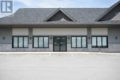 PRIME COMMERCIAL SPACE IN VERY BUSY STRIP MALL LOCATED ON BUSY ARTERY WITH GREAT EXPOSURE. WELL MAIN...
