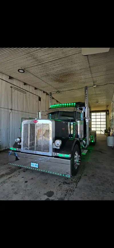 Truck driver wanted to haul throughout Canada and USA . Tanker experience is a must ,year round work...