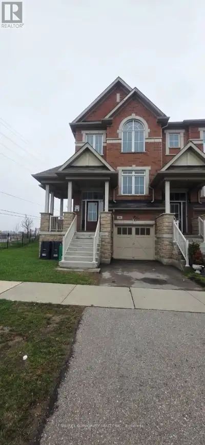 Beautifully newly renovated corner townhouse offering an abundance of natural light throughout. Fres...
