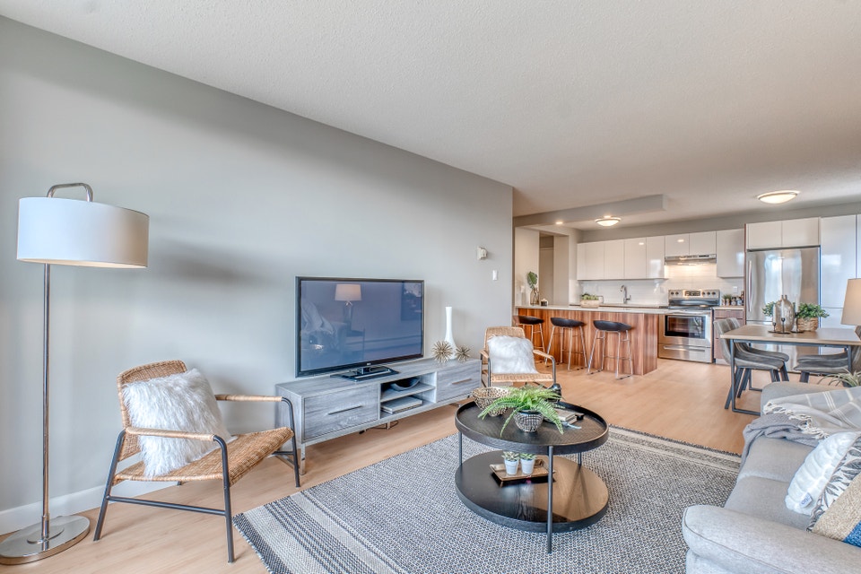 Centennial House 2 Bedroom, 1.5 Bathroom Apartment for Rent Long