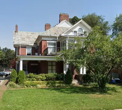 OVERSIZED 1  bedroom avail - Aug 1st - ONLY $1395