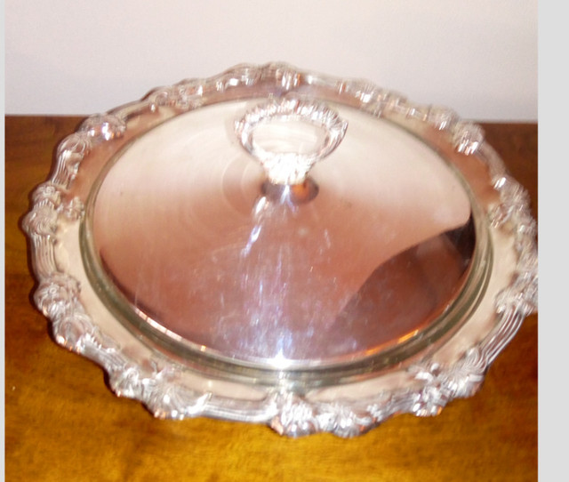 VINTAGE SILVER PLATED COVERED SERVING DISH, ORNATE LEGS in Kitchen & Dining Wares in City of Toronto - Image 2