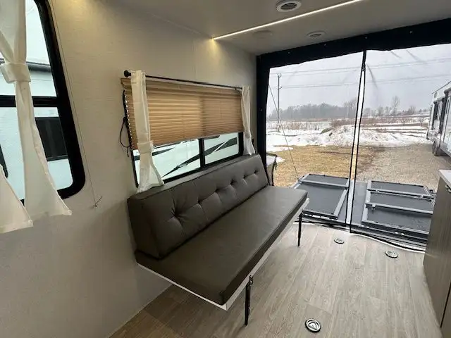 2026 FOREST RIVER SALEM FSX 189RTK in Travel Trailers & Campers in London - Image 11
