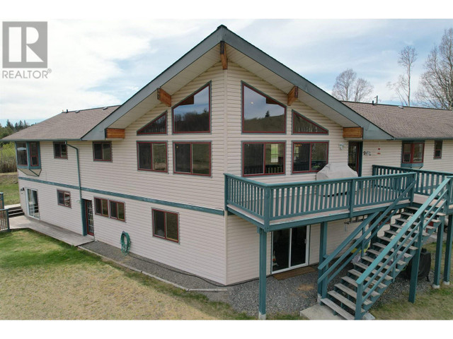 4221 LODGE ROAD Lac La Hache, British Columbia in Houses for Sale in 100 Mile House - Image 2