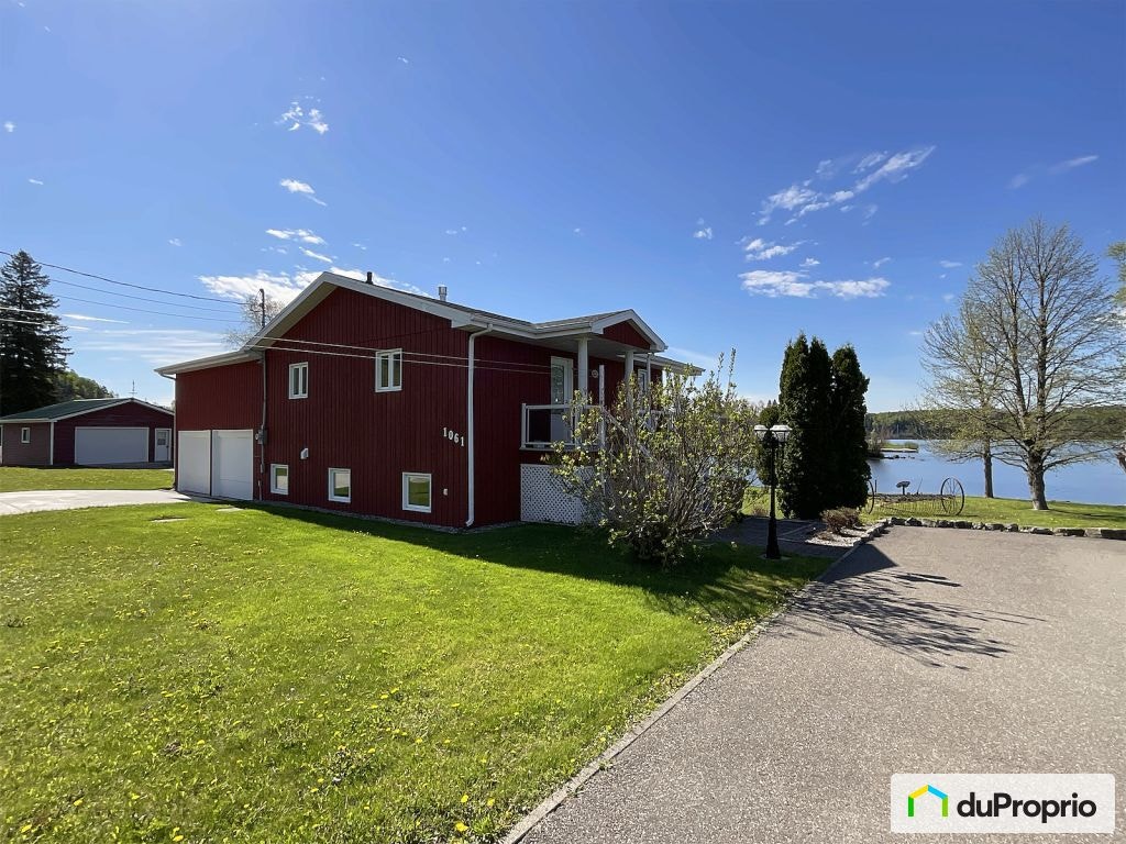 $725,000 - Bungalow for sale in Jonquière (Shipshaw) — photo 1