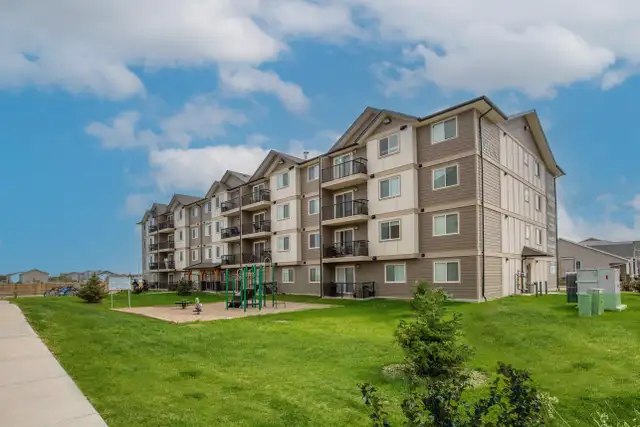 Pet-Friendly Two Bedroom One Bath with In-suite Laundry for Rent63008313095937122