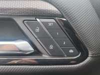 DURAMAX | HEATED & COOLED FRONT BUCKET SEATS | HEATED REAR SEATS | HEATED STEERING WHEEL | SUNROOF |... (image 9)