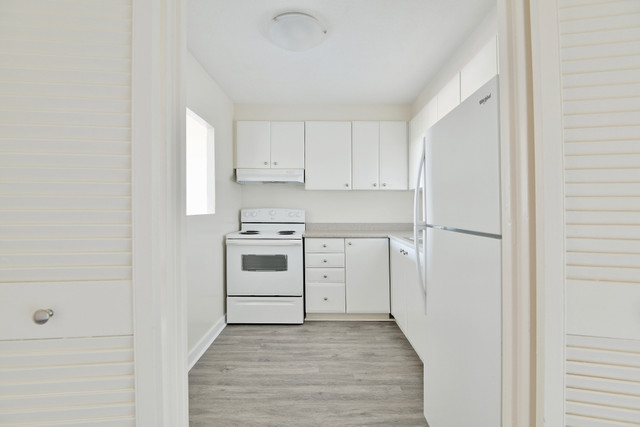 Parkwood Hills - One Bedroom Suites for Rent in in Long Term Rentals in Ottawa - Image 3