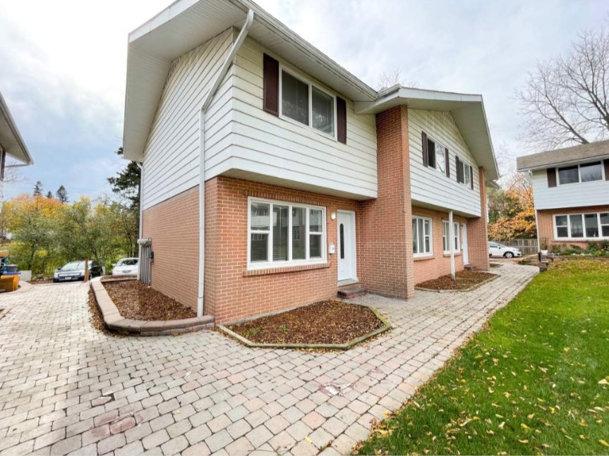 Parkland Village - 2BR Suite in Orangeville 2