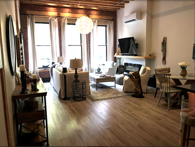 AMAZING 2 bedroom, 1.5 bath unit available for January 15th in the Bustin's building! Building was c...