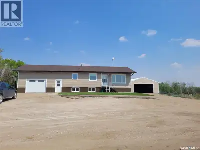 Taste the country sunshine this Saskatoon orchid offers within this beautiful 10-acre acreage, featu...