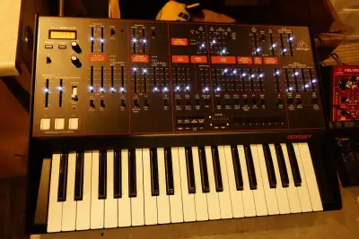 Synthétiseur Behringer Odyssey à Vendre, View more