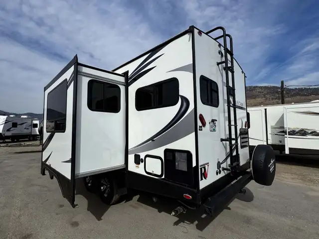 2019 ,Outdoors RV,Timber Ridge 24RKS in Travel Trailers & Campers in Kamloops - Image 3