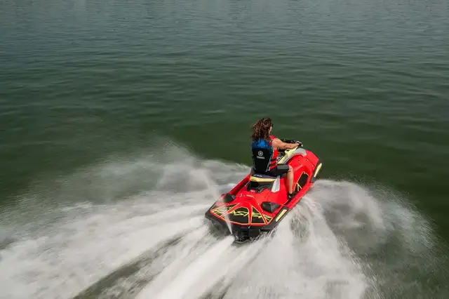 2026 Yamaha JetBlaster PRO 2-UP Imperial Red/Nightshade in Powerboats & Motorboats in Moose Jaw - Image 3