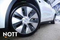 Basic Info: Body: SUV Mileage: 70,246 kms Interior: All Black Exterior: White Mechanical: Battery: L... (image 7)