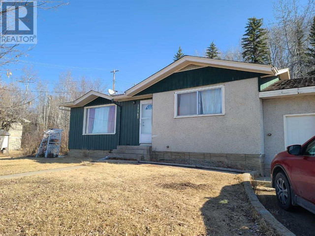 11101 101 Street Peace River, Alberta in Houses for Sale in Grande Prairie