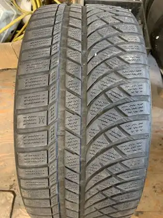 YES WE DO SHIP ACCROSS CANADA AND USA AT VOLUME DISCOUNT RATES a nice High performance winter Kumho...