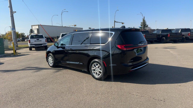 2024 Chrysler Pacifica in Cars & Trucks in Edmonton - Image 4