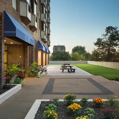 Chapel is the place for you! PERFECT LOCATION!! Ottawa University close by. Fully furnished studio,...