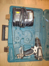 Makita Cordless Drill With Charger With Box