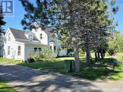Welcome to this charming 1.5-story home, offering comfort, space, and an ideal location just 5 minut...