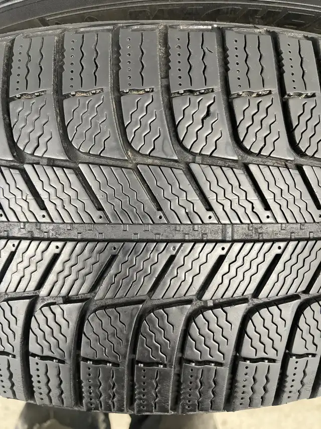 Set4️⃣:  235/55R17 99H  Michelin X-Ice Xi3 in Tires & Rims in Mississauga / Peel Region - Image 6