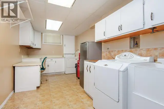 108 QUEENSWAY Drive St. Jacobs, Ontario in Houses for Sale in Kitchener / Waterloo - Image 37